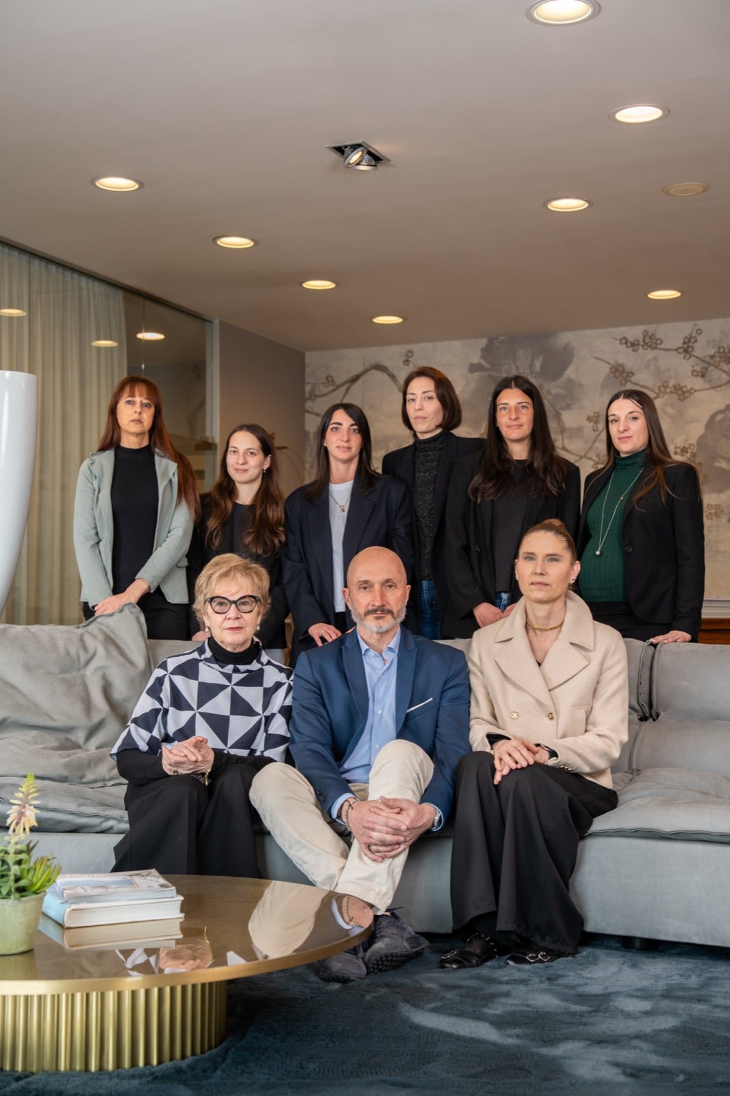 Arch. Sergio Besozzi mit dem Team im Showroom von Casa & Giardino